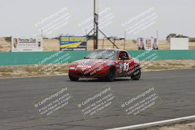 media/Jun-01-2025-CalClub SCCA (Sun) [[eae223c5dd]]/Group 5/Race (Front Straight)/